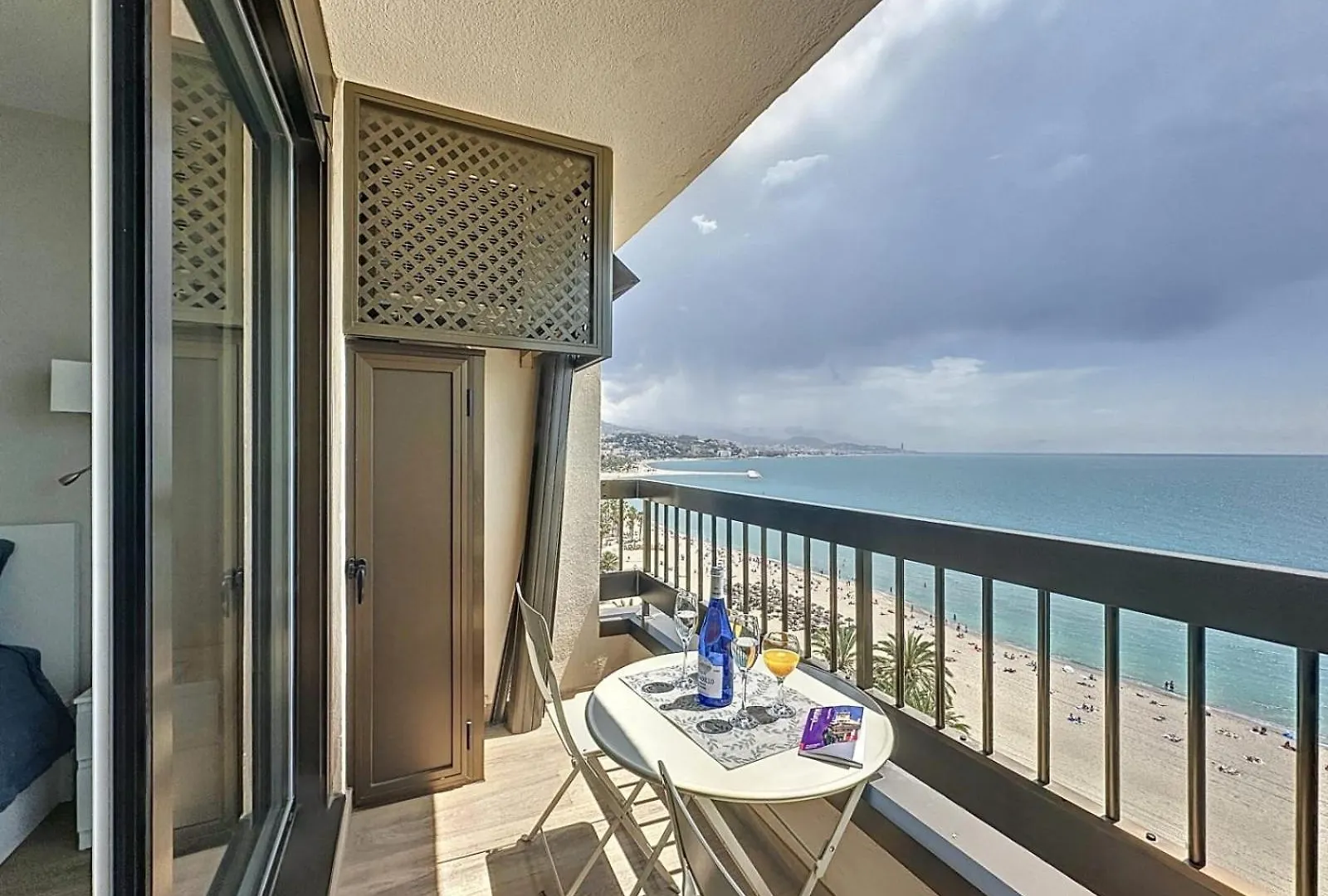 Espectaculares Vistas Al Mar Playa Malagueta Apartment Malaga